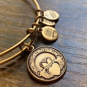 Claddagh Alex and Ani Bangle